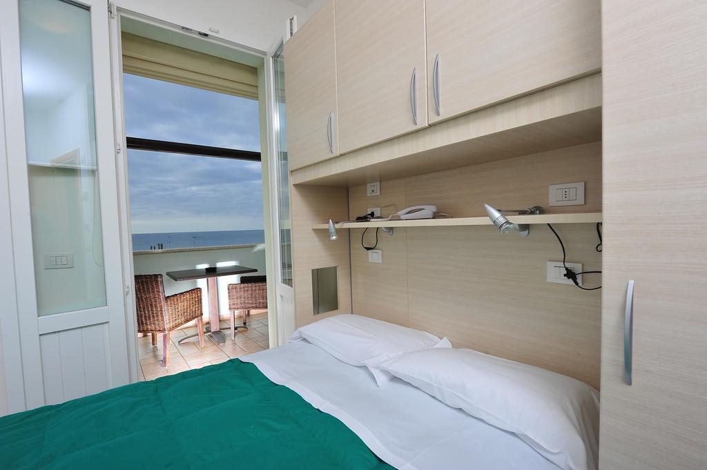 Hotel Aurora San Vincenzo Pokój zdjęcie