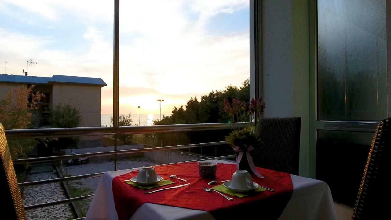 Hotel Aurora San Vincenzo Zewnętrze zdjęcie